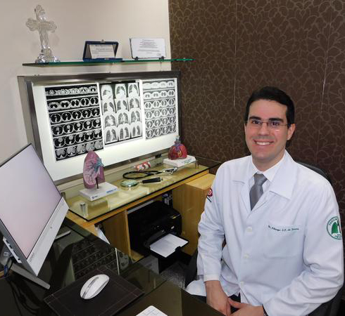 Dr Thiago Lins Fagundes de Sousa